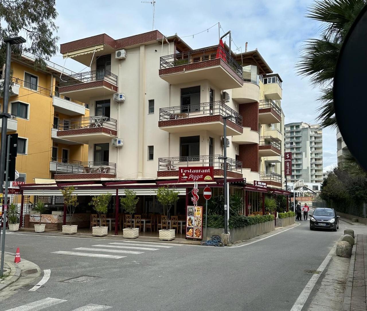 Hotel Dollari Kryemedhej Екстер'єр фото