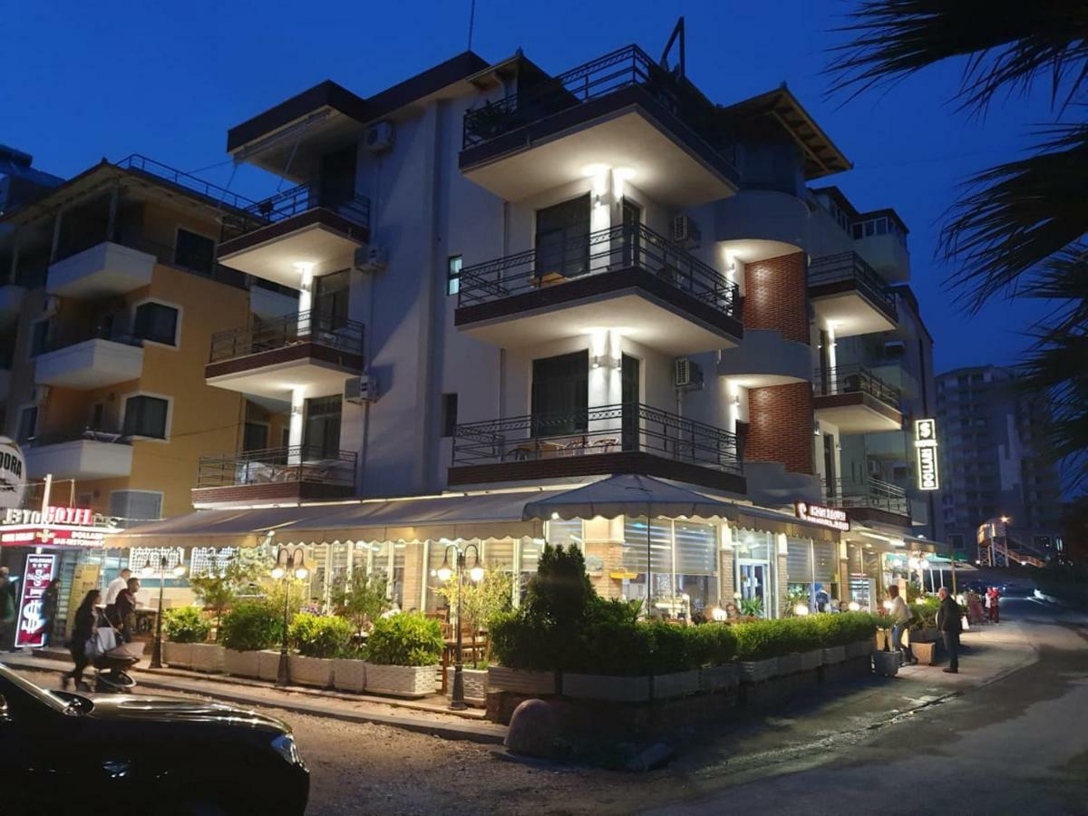 Hotel Dollari Kryemedhej Екстер'єр фото
